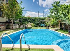 Villa Komitata-Pool and Jacuzzi, ξενοδοχείο με υδρομασάζ σε Balchik