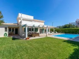 VILLA DO VALE- Stunning Family Villa with Pool