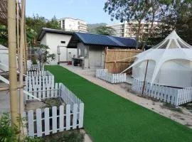 Bambus Restaurant, Bar & Hostel