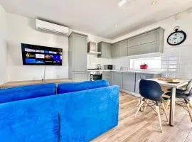Lovely retreat off the sea front