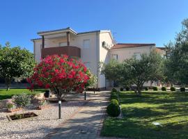 Apartments Maric, hotel in Vodice