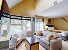 Condo 912 at North Creek Resort, hotel con alberca en The Blue Mountains