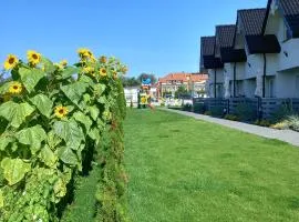 DOMKI BURSZTYNOWE Nadmorska 71a