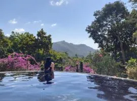 Exclusive Altos del Maria 2 Bedroom Apartment-Private Pool & Mountain Views