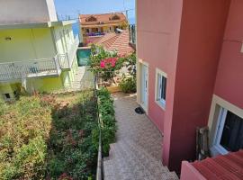 Eva's, hotel in Póros Kefalonias