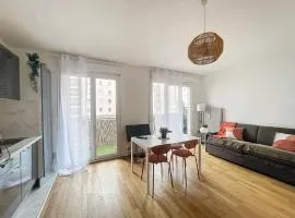 Le Ptit Lyonnais, prox Tram T3, terrasse, moderne