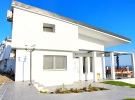 LOUTRA VILLAS