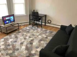 Private 2-bedroom apartment with direct bus to NYC Manhattan only a 5-minute walk away