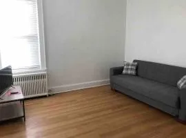 Spacious 2 bedroom apartment with 1 bathroom and private street entrance