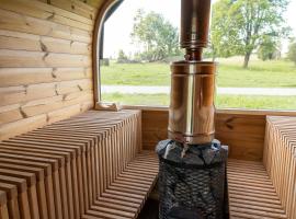 Countryside yurt near Tõrva, hotel u gradu Jõgeveste