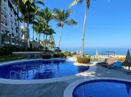 Condo Playa Esmeralda with ocean view