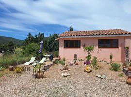 Studio " LE FARE DES TERRES ROUGES" Dans L AUDE, hôtel à Arques