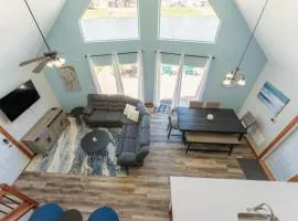 Pond House #48 w Waterpark Passes & Golf Cart