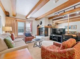 Lodge at Lionshead 270B