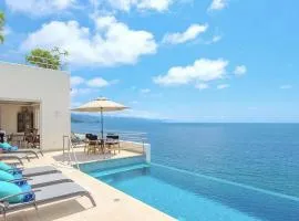 High End Modern Balb Villa in Conchas chinas