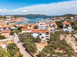 Apartments with parking space Jezera, Murter - 798