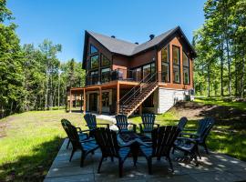Lilia Chalet Urbain de Luxe pr&egrave;s du Mont-Tremblant