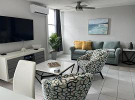 Oceanfront in Luquillo, hotel a Luquillo