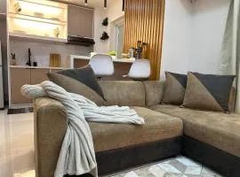 Cylo's Place Spacious 2BR Apt linked to MRT Station near GMA 7