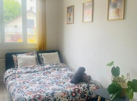 Beau studio à 30min de Paris, hotel in Bobigny