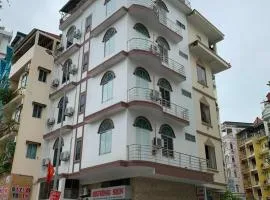 Hương Sen Hotel