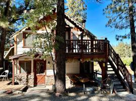 Big Bear Lake - Tulip Lane Cabin #22, hotel i Big Bear Lake