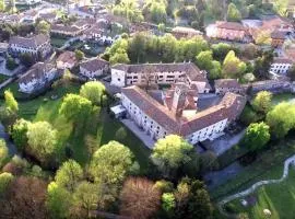 "Artuico" with garden in the castle