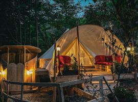 Green Hill Lodge, camping de luxo em Porumbacu de Sus