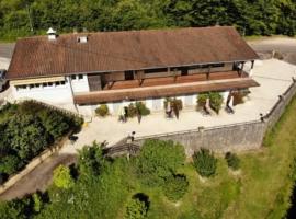 Les hyacinthes 7, hotel in Sarlat-la-Canéda