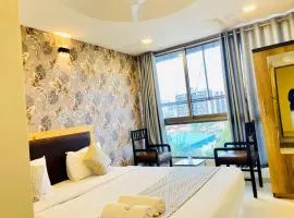 Hotel Alexa - Satellite Prahladnagar, Ahmedabad