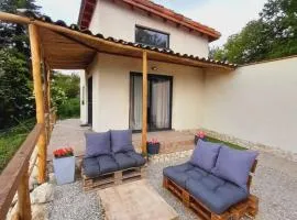 Cozy Tiny House plus SPA - à Pereille d'en Haut、Péreilleのタイニーハウス