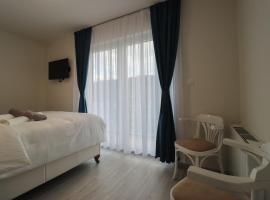 Tadic apartments and rooms by the shore of Rama Lake, hotel v destinaci Prozor