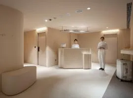 Lore Hotel
