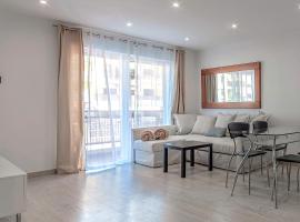 Tenerifeopenhome holiday apartment on the beach, Hotel in Arona