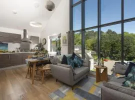 Landing View Fowey Penthouse
