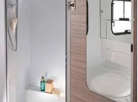 קרוואן העוטף