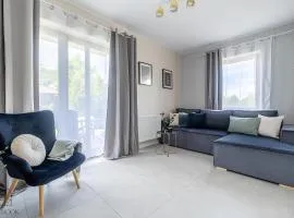 Lazurowy Dwór - Nadmorskie Apartamenty z Basenem oraz Restauracją w Sztutowie