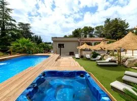 Pietranuda with pool and spa