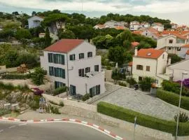 Valbay Residence