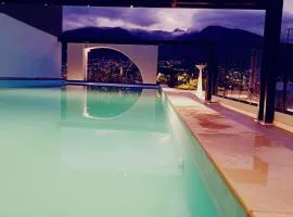Suite de Lujo Piscina Hidromasaje