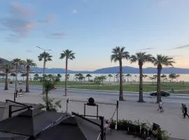 Haris Hotel & Suites