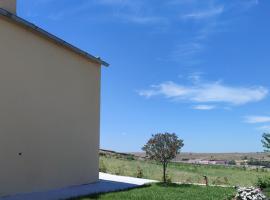 La Granja de Juli, hotel v destinaci Ledesma