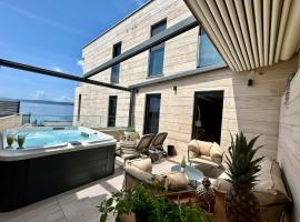Crikvenica में, होटल BEACH FRONT VILLA FRAN - DELUXE SEA VIEW SUITE with private jacuzzi # 3