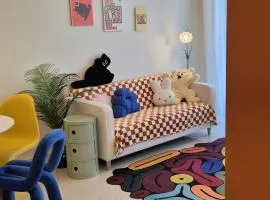 Funky Pop Art Paradise - 3 Pax 2 BR close to JB Town