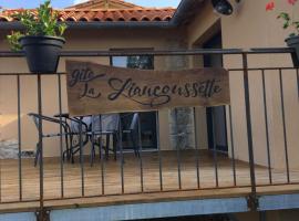 Gîte La Liaucoussette, hotel v destinaci Mostuéjouls