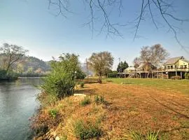 Peaceful Reliance Cabin with Deck on Hiwassee River!