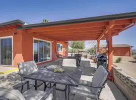 Twentynine Palms Harmonic House with Mtn Views!