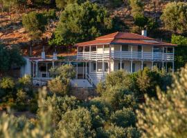 Villa Lakka, hotel com piscina em Alonissos