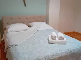 kalimera- Jordan's apartment