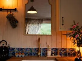Green hut at Slieve Croob Glamping